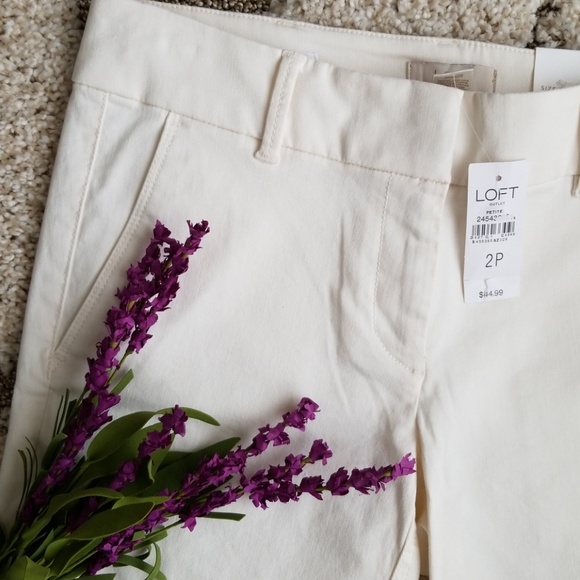 Light Cream Bermuda Roll Shorts | Size 2 - Picture 2 of 5